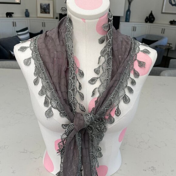 Hand Crafted Fabric Boho Scarf/Belt/Hair Tie w Cotton Lace Trim Grey Sz OS - Picture 2 of 7